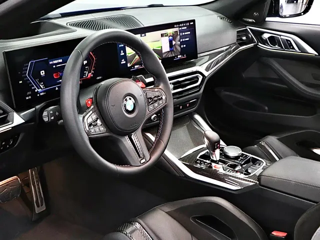 BMW M4 — Фото автомобиля 11