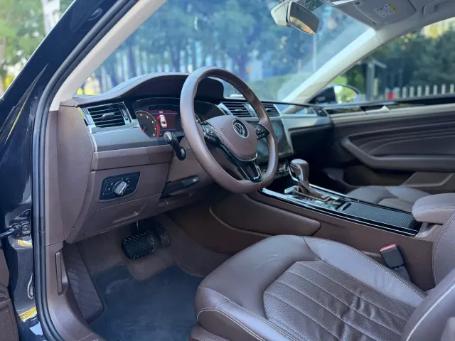 Volkswagen Phideon — Фото автомобиля 7