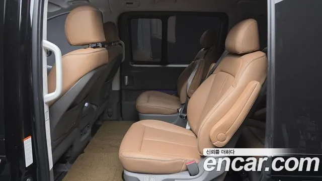Hyundai Staria Staria L3.5 Lounge 9 мест — Фото автомобиля 22