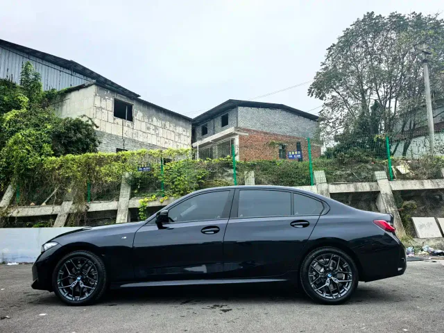BMW 3 Series — Фото автомобиля 16