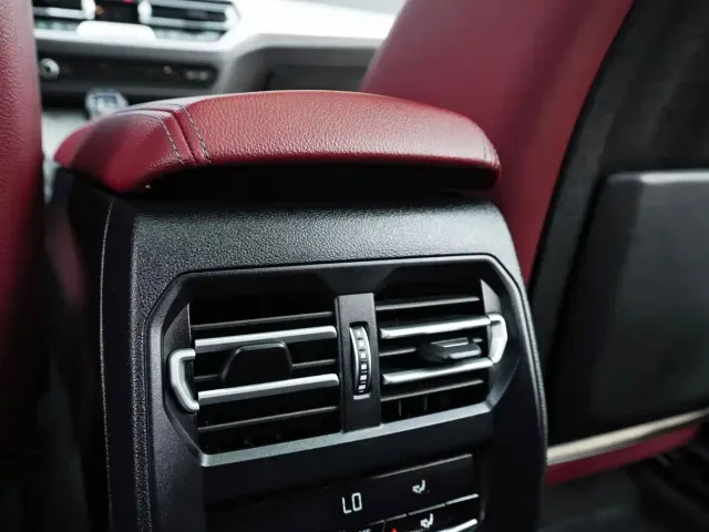 BMW 3 Series — Фото автомобиля 12