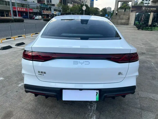 BYD Qin L — Фото автомобиля 8