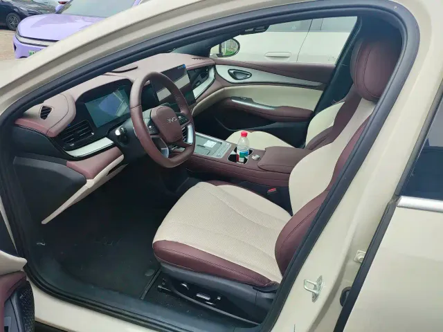 BYD Seal 07 DM-i — Фото автомобиля 9
