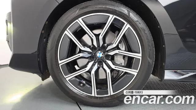BMW 7 Series G70 — Фото автомобиля 5