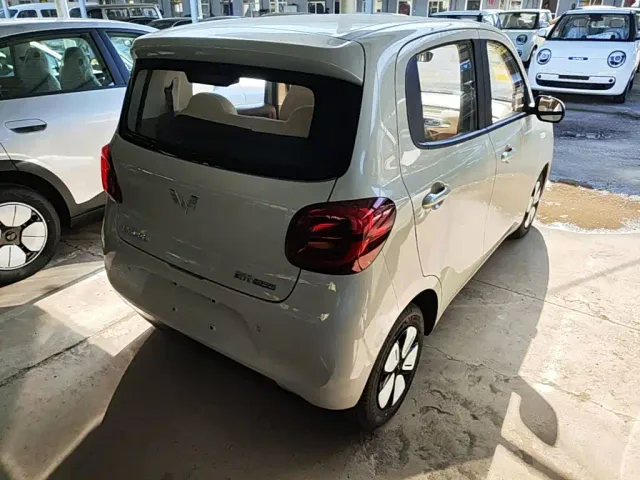 Wuling Hongguang Mini EV — Фото автомобиля 6