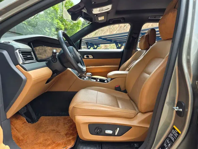 Li Auto ONE — Фото автомобиля 13