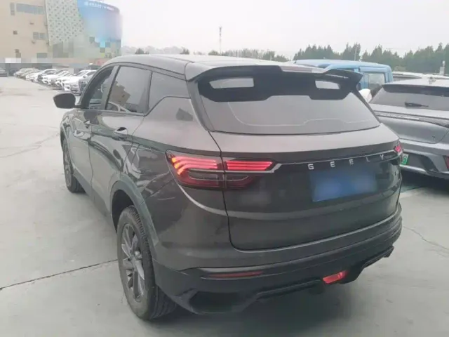 Geely Binyue — Фото автомобиля 4
