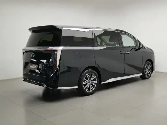 GAC Trumpchi M8 — Фото автомобиля 2