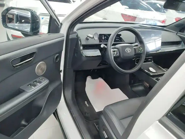 Toyota BoZhi 3X — Фото автомобиля 15