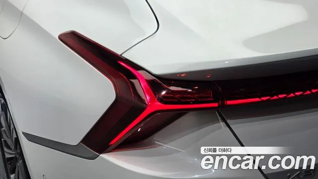 Kia K8 Signature — Фото автомобиля 3
