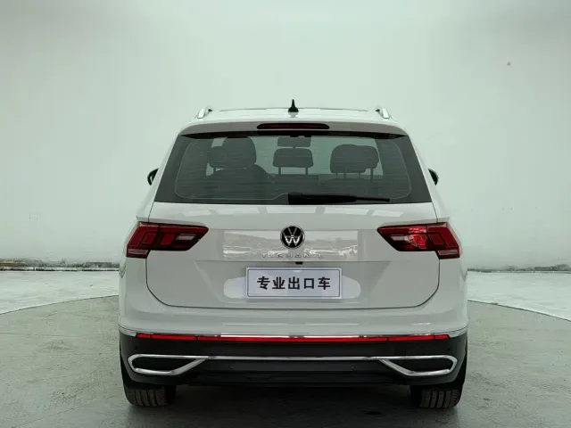 Volkswagen Tiguan L — Фото автомобиля 5