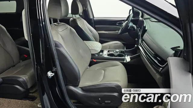 Kia Carnival Generation 4 — Фото автомобиля 16