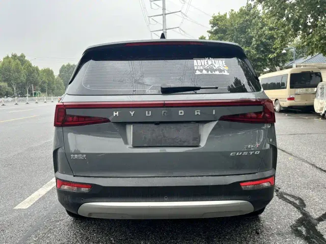 Hyundai Custo — Фото автомобиля 5