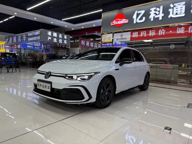 Фотография автомобиля — Volkswagen Golf