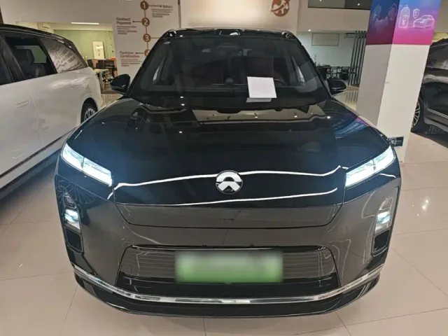 Nio ES8 — Фото автомобиля 2