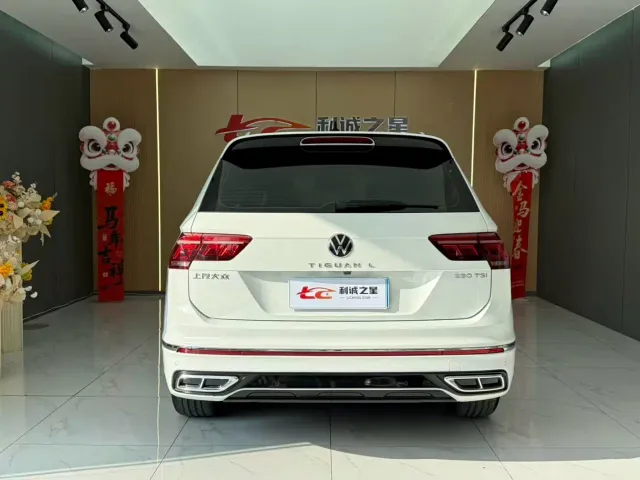 Volkswagen Tiguan L — Фото автомобиля 11