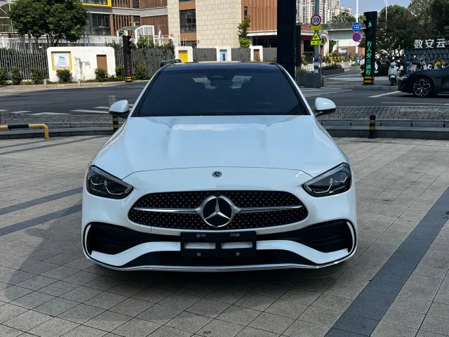 Mercedes-Benz C-Class — Фото автомобиля 2