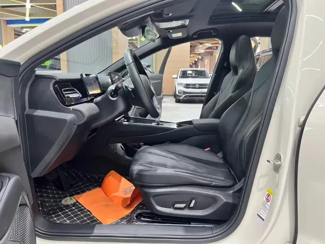 BYD Seal 06 New Energy 2025 DM-i Smart Drive Edition 120KM Luxury — Фото автомобиля 10