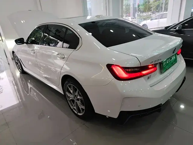 BMW i3 — Фото автомобиля 4