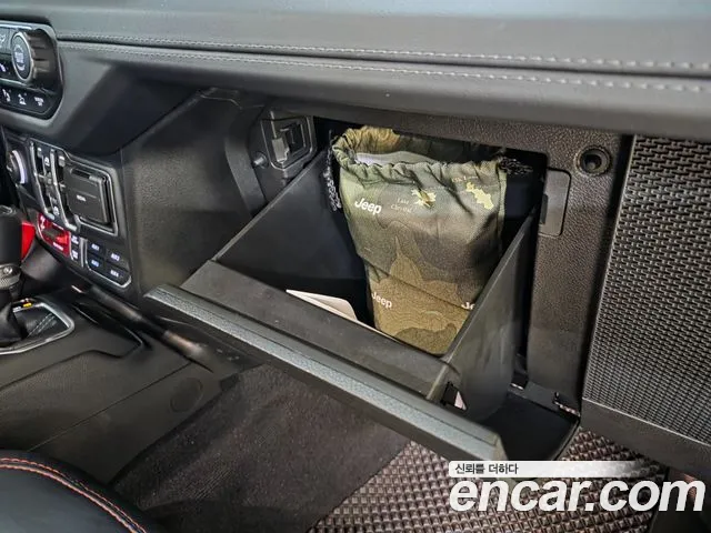 Jeep Wrangler Wrangler (JL) — Фото автомобиля 17