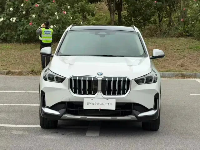BMW X1 — Фото автомобиля 2