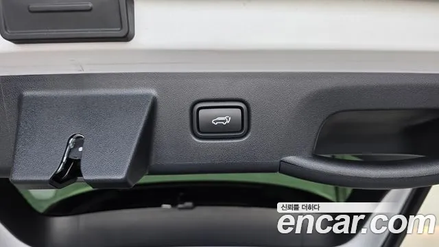 Hyundai Tucson Tucson (NX4) Дизель 2.0 4WD — Фото автомобиля 25
