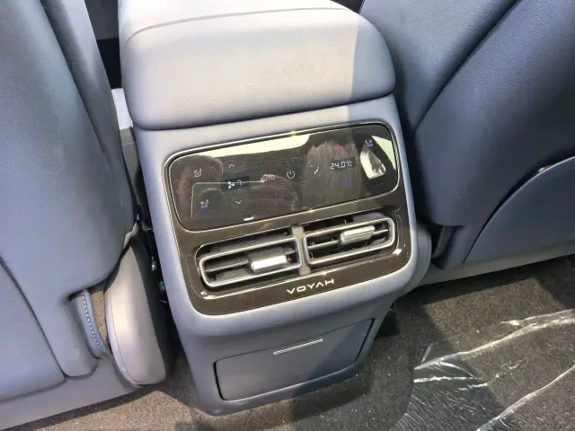 Voyah Auto Voyah Zhiyin 2025 Model 2WD Huawei Qiankun Edition — Фото автомобиля 20