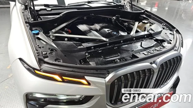 BMW X7 — Фото автомобиля 6