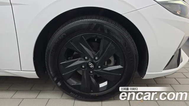 Hyundai Avante CN7 — Фото автомобиля 6