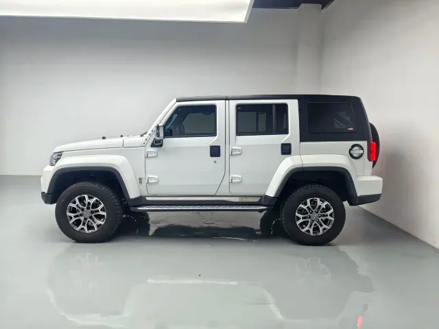 BAIC BJ40 — Фото автомобиля 9
