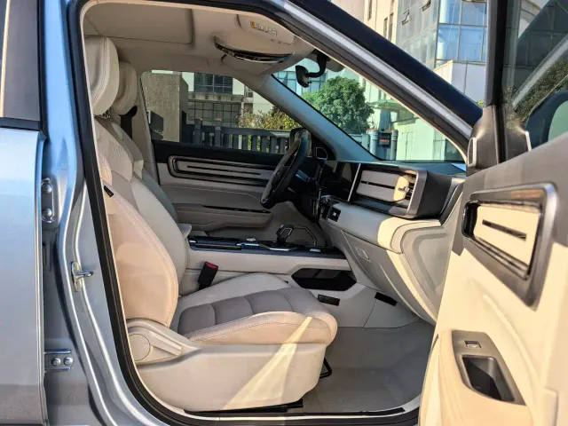 Geely ICON — Фото автомобиля 8