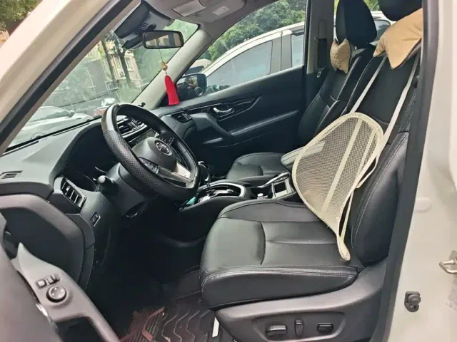 Nissan X-Trail — Фото автомобиля 7