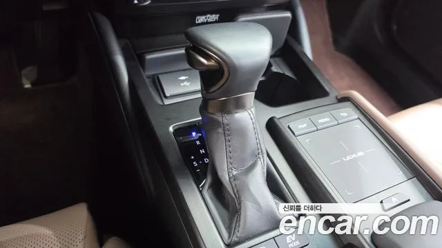 Lexus ES — Фото автомобиля 6