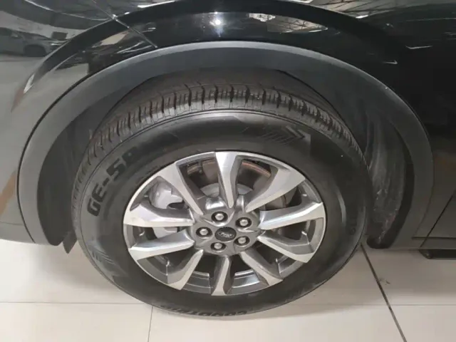 Ford Edge — Фото автомобиля 22