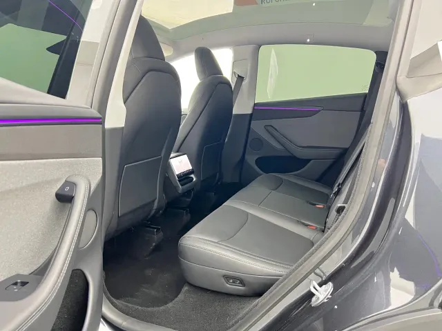 Tesla Model Y — Фото автомобиля 8