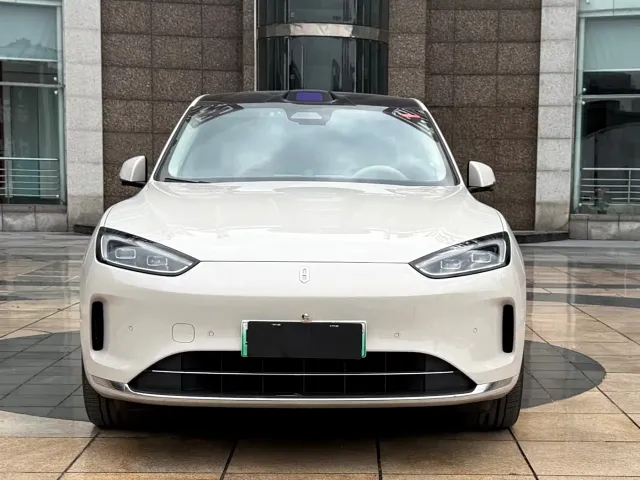 Aito M5 — Фото автомобиля 2