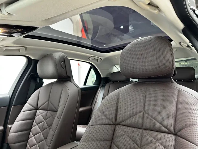 BMW 7 Series — Фото автомобиля 12