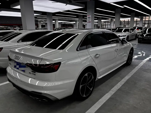 Audi A4L — Фото автомобиля 18