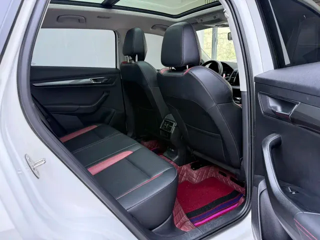 Skoda Karoq — Фото автомобиля 10