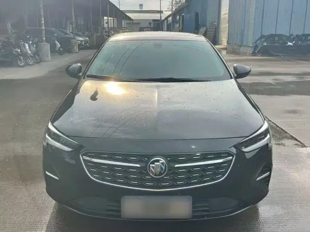 Buick Regal — Фото автомобиля 2