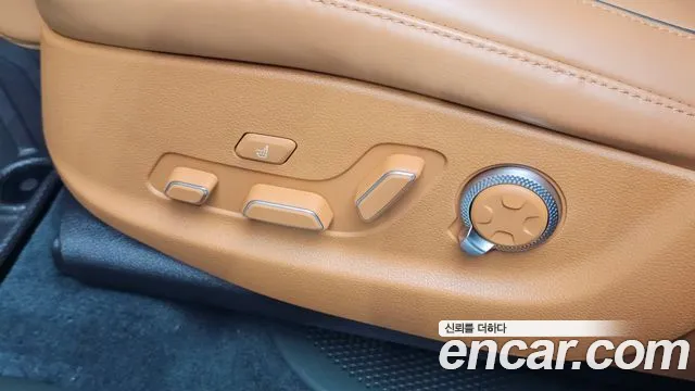 Genesis GV80 — Фото автомобиля 28