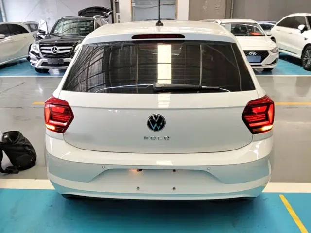 Volkswagen Polo — Фото автомобиля 5