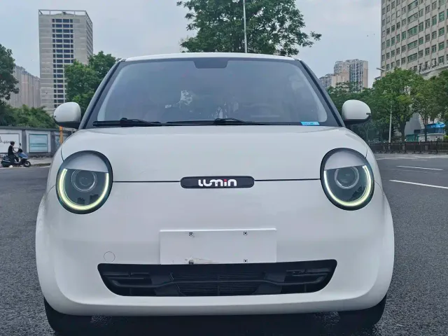 Changan Lumin — Фото автомобиля 2
