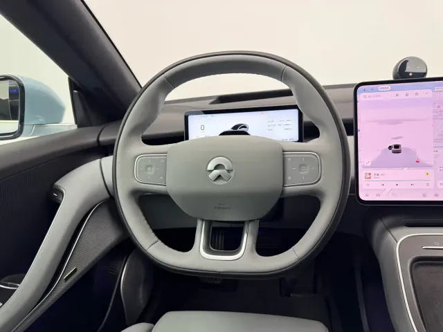 Nio ET5 — Фото автомобиля 5