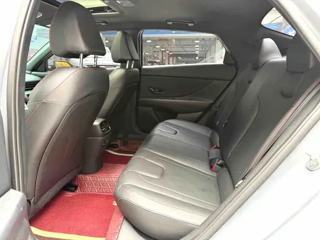 Hyundai Elantra — Фото автомобиля 7