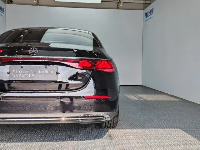 Mercedes-Benz E-Class — Фото автомобиля 19