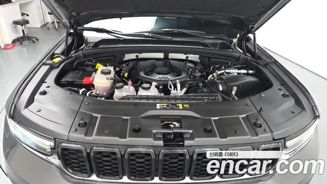 Jeep Cherokee WL — Фото автомобиля 9