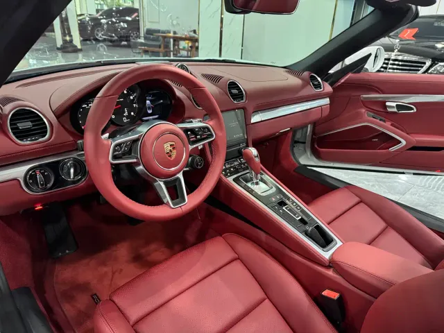 Porsche 718 — Фото автомобиля 4