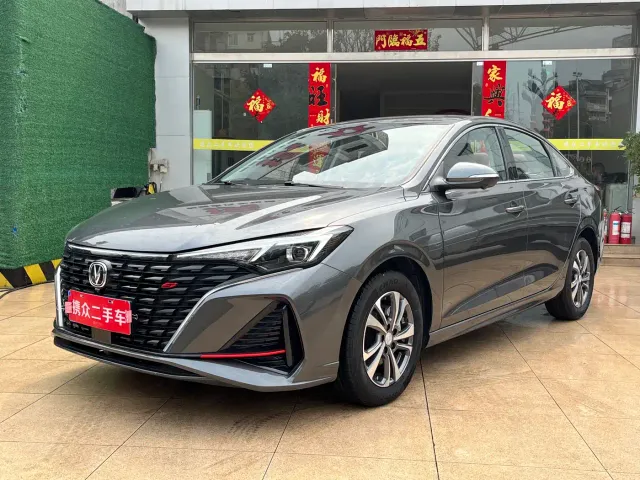 Changan Eado — Фото автомобиля 2