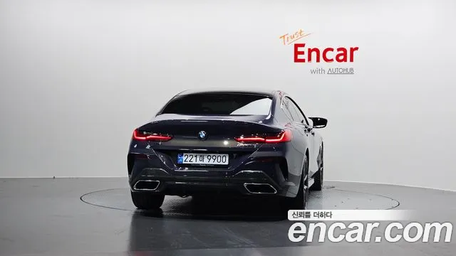 BMW 8-Series — Фото автомобиля 3
